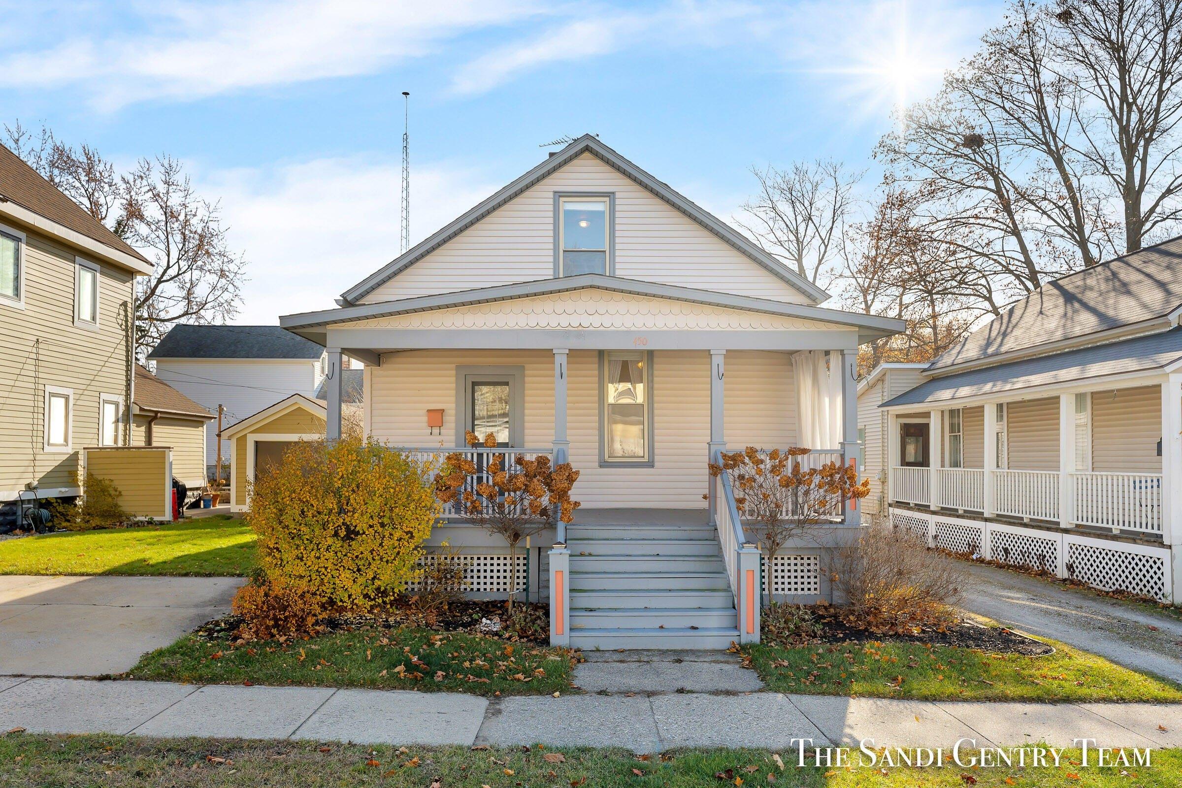 Slayton Ave, Grand Haven, MI 49417