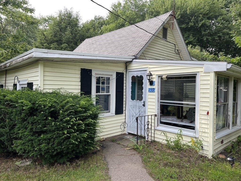 Auburn St, Whitman, MA 02382