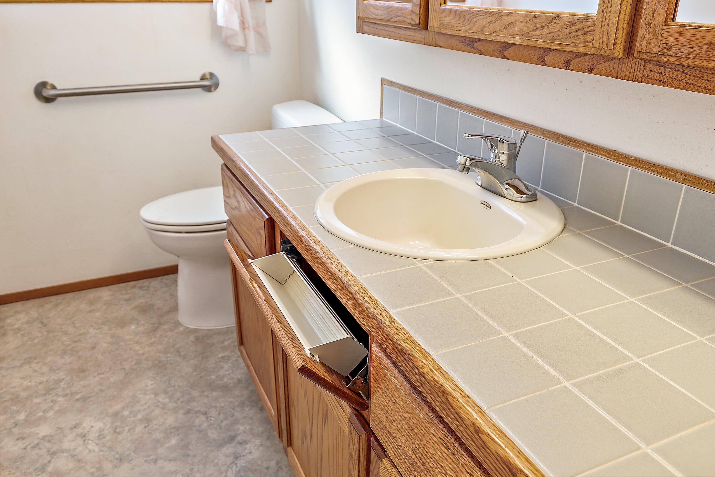 Hillview Dr, Ashland, OR 97520