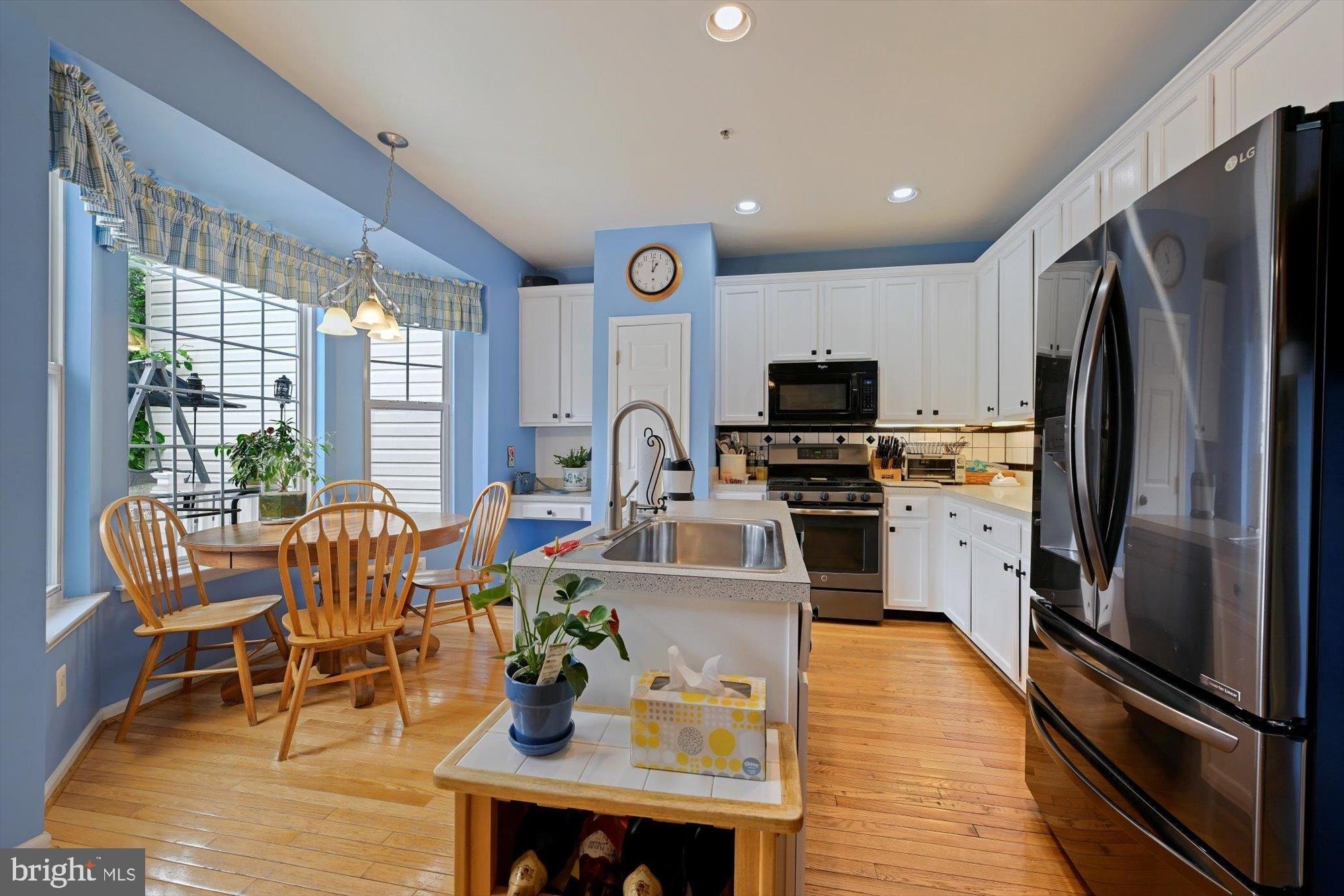 Peregrine Ct, Pikesville, MD 21208