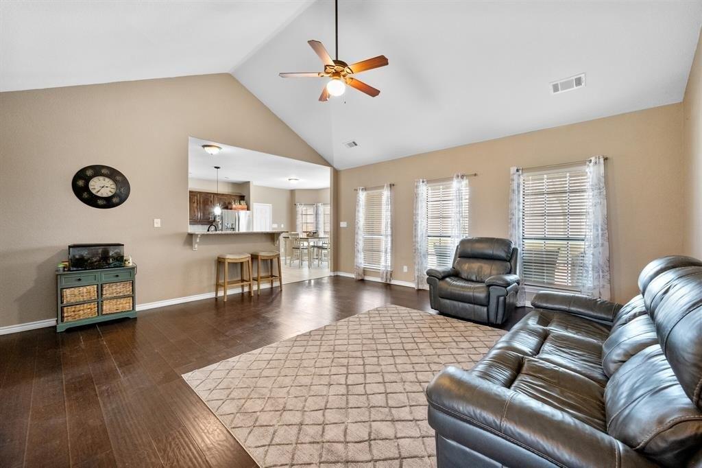 Bairds Ln, Burleson, TX 76028