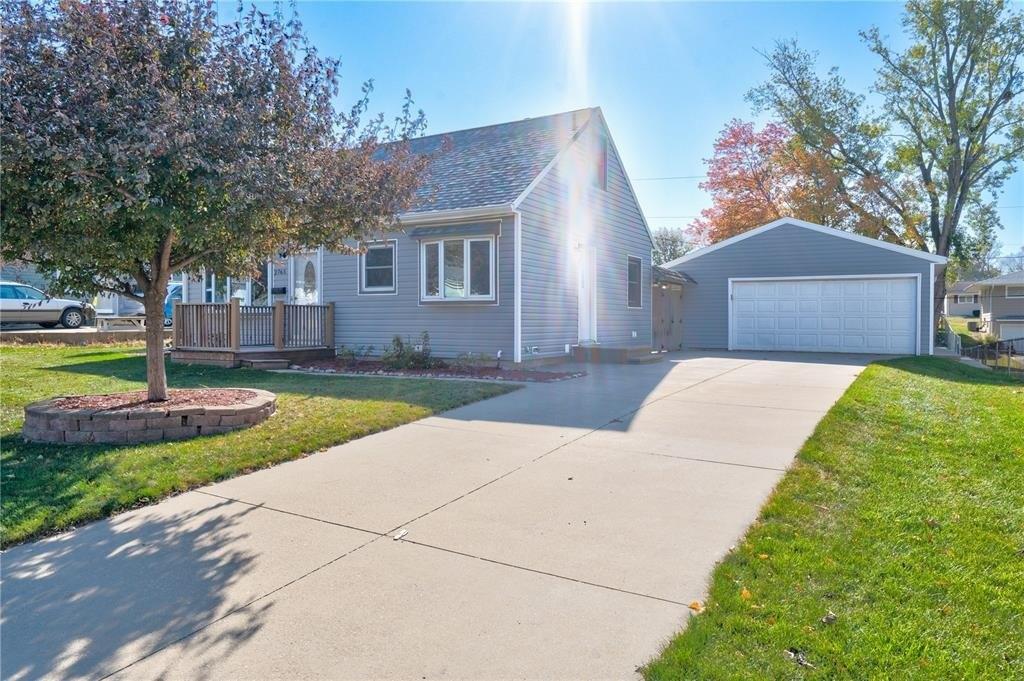 16th Ave, Marion, IA 52302