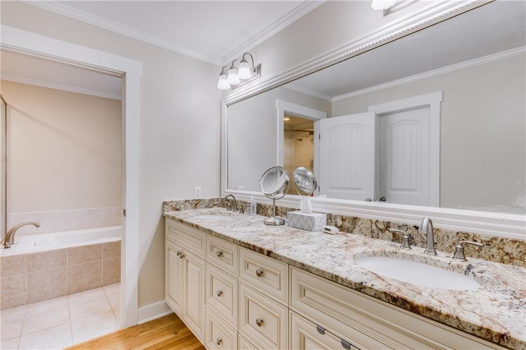 Sassafras Ln, Roswell, GA 30076