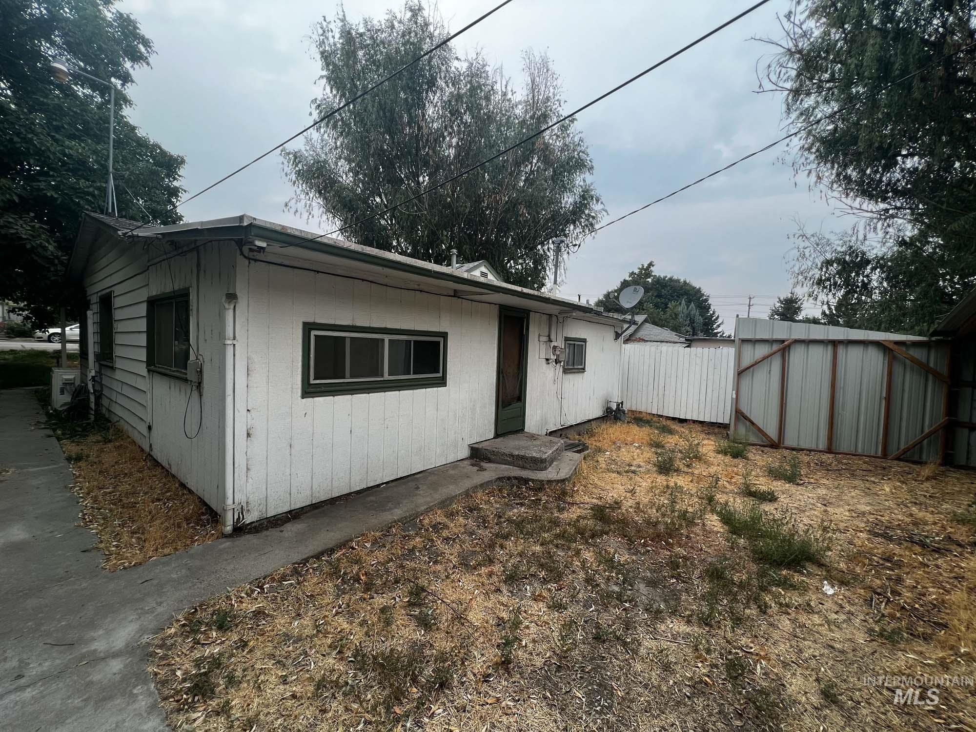 E Chicago St, Caldwell, ID 83605