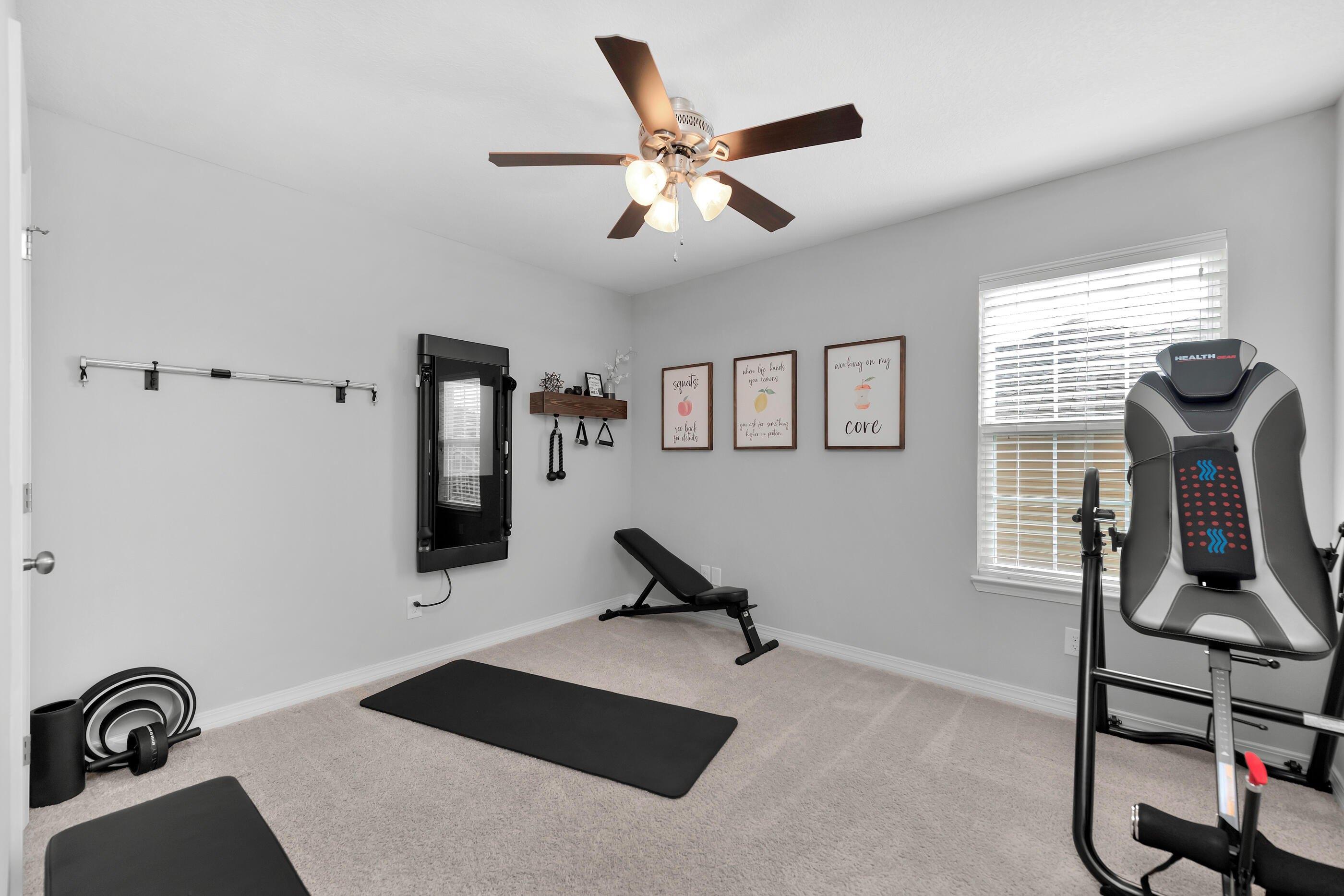 Eisenhower Dr, Crestview, FL 32539