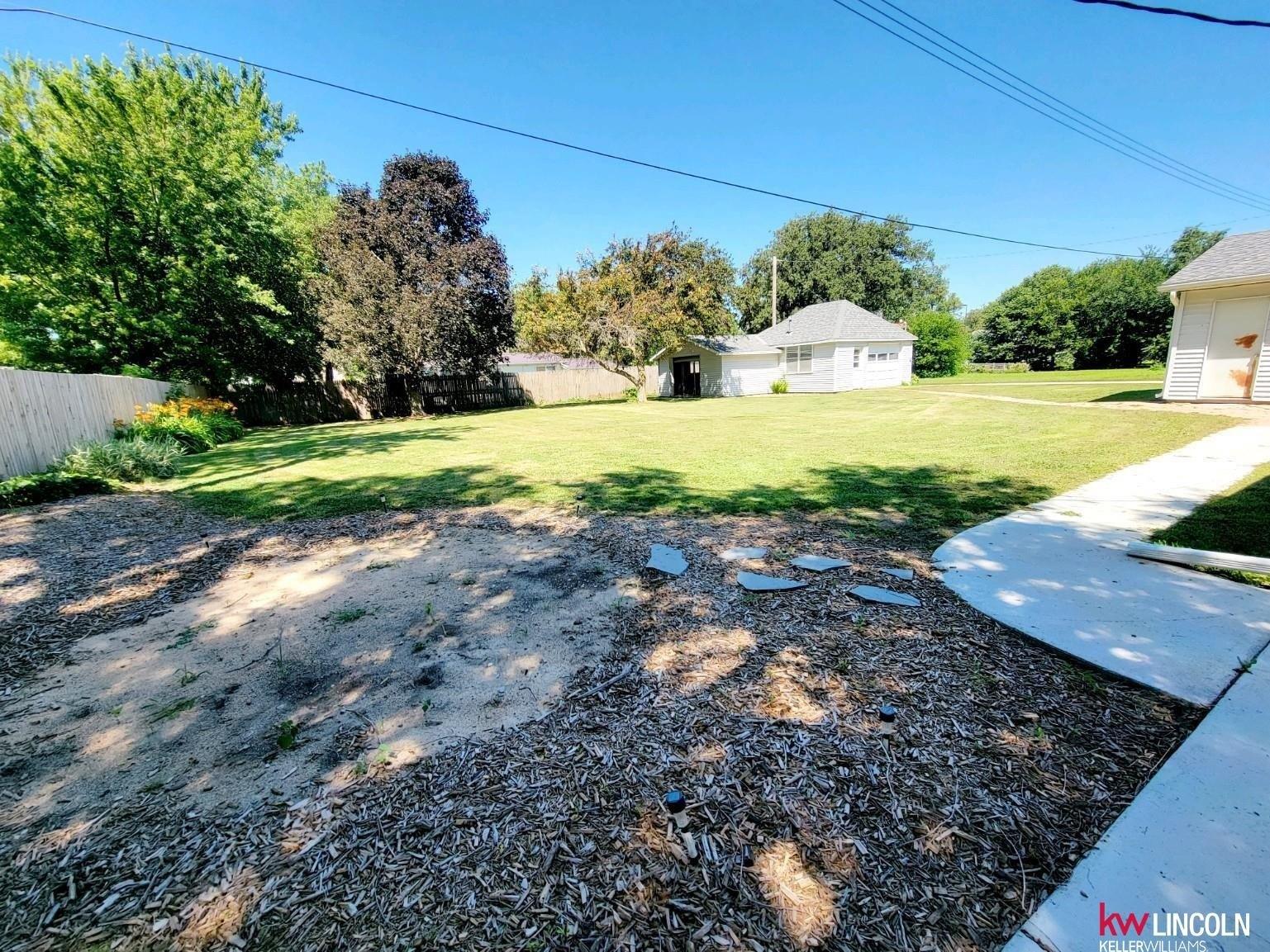 7th Ave, Fairmont, NE 68354