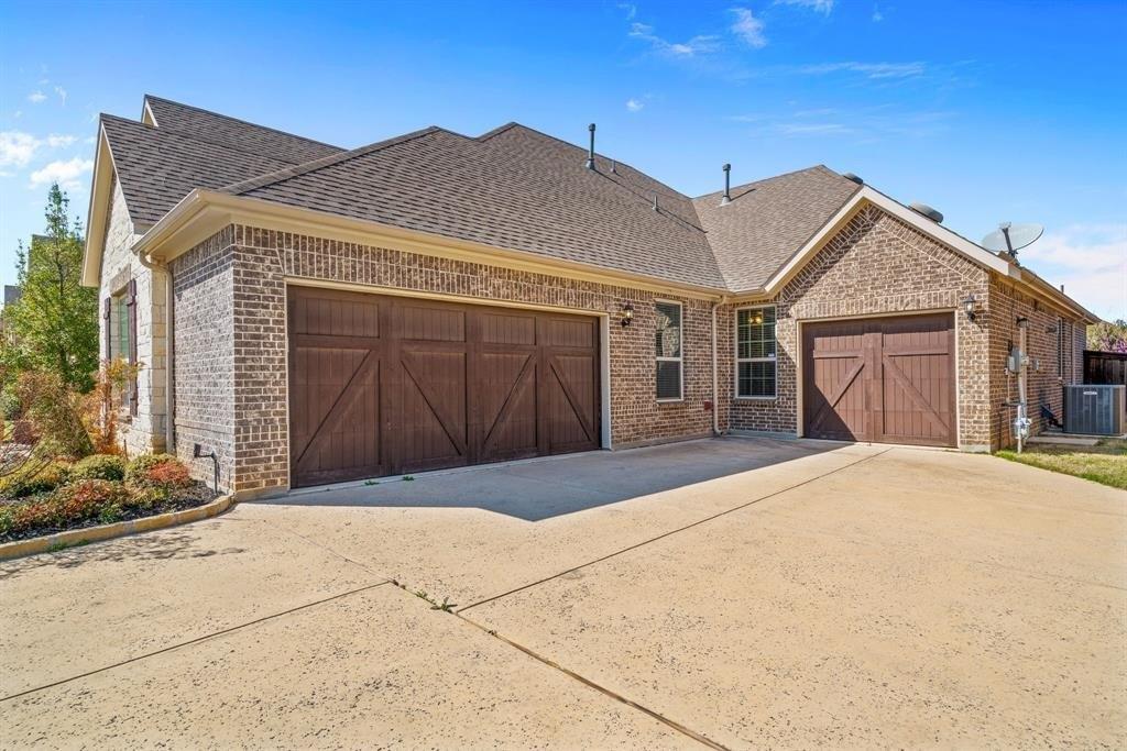 Shadow Wood Dr, North Richland Hills, TX 76182