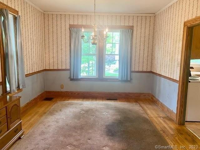 Winthrop Ter, Meriden, CT 06451