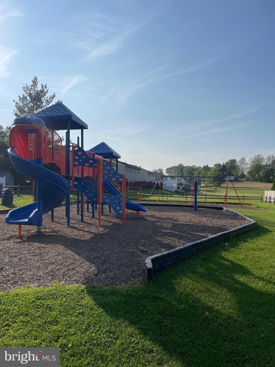 Carriage Dr, Wernersville, PA 19565