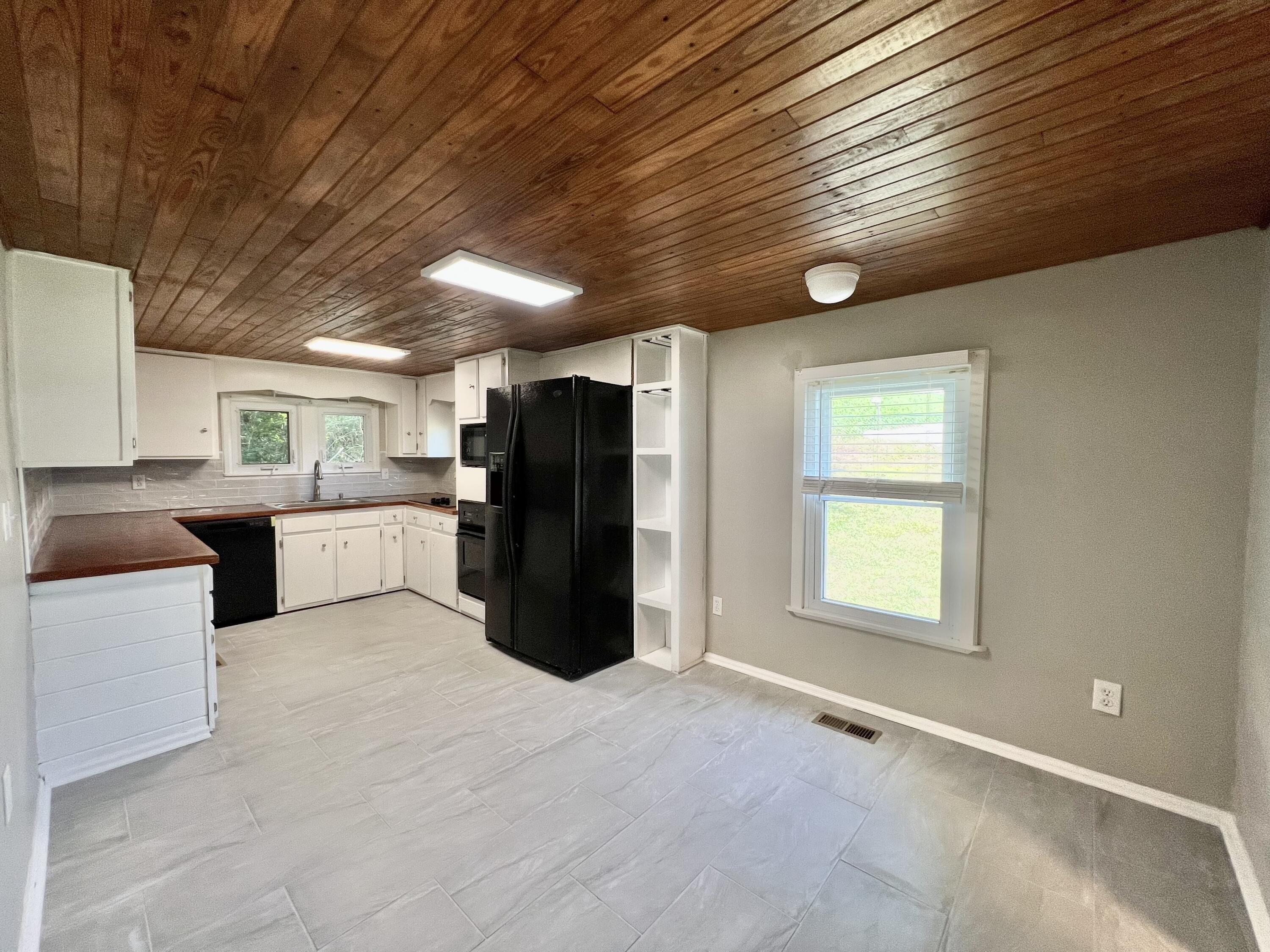 Perry St Se, Cleveland, TN 37311