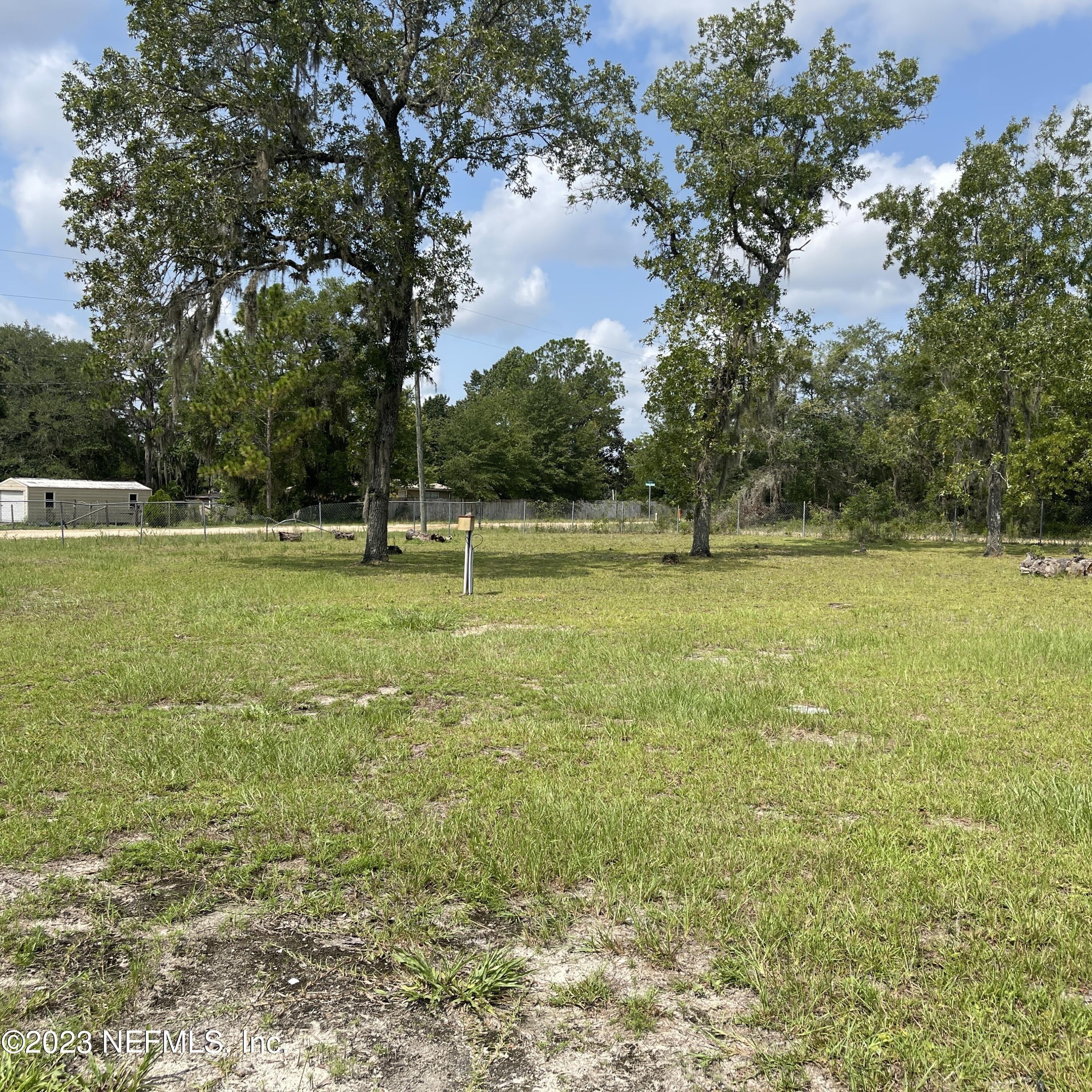 Lenore Ave, Interlachen, FL 32148
