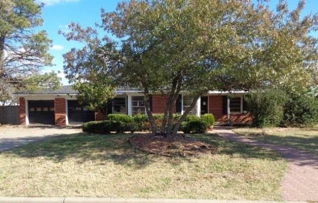 Christine St, Pampa, TX 79065
