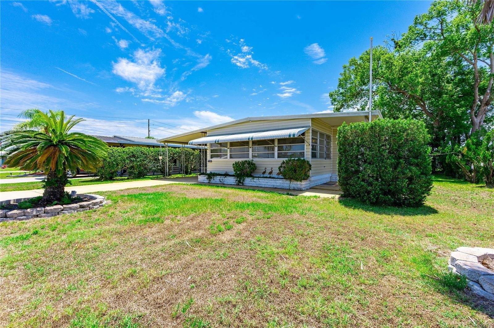 Niles Dr, Zephyrhills, FL 33542