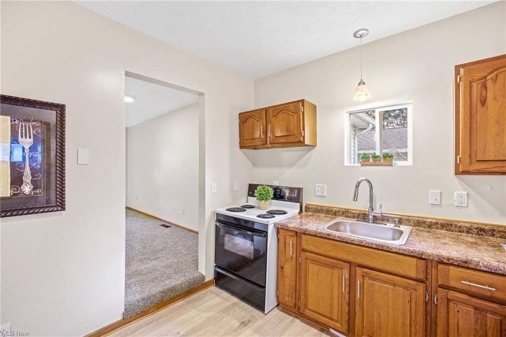 Corice St, Akron, OH 44306