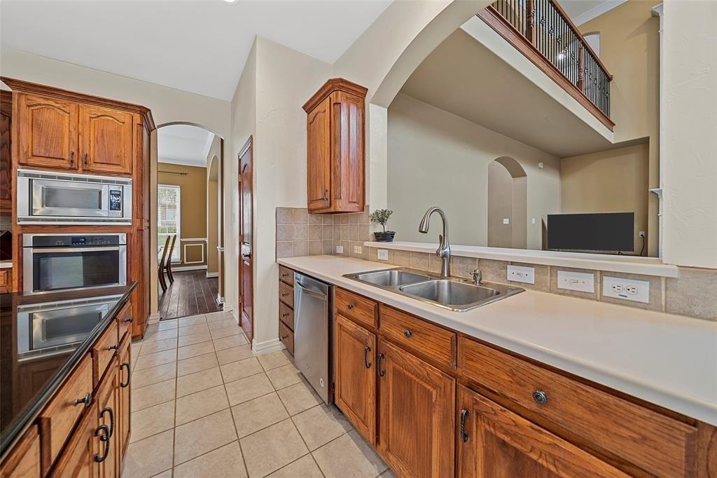 E Branch Hollow Dr, Carrollton, TX 75007