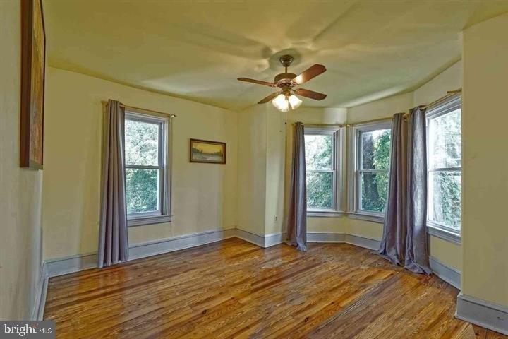 W Broad St, Paulsboro, NJ 08066