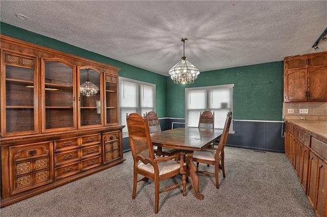 N Pearl St, Independence, MO 64050