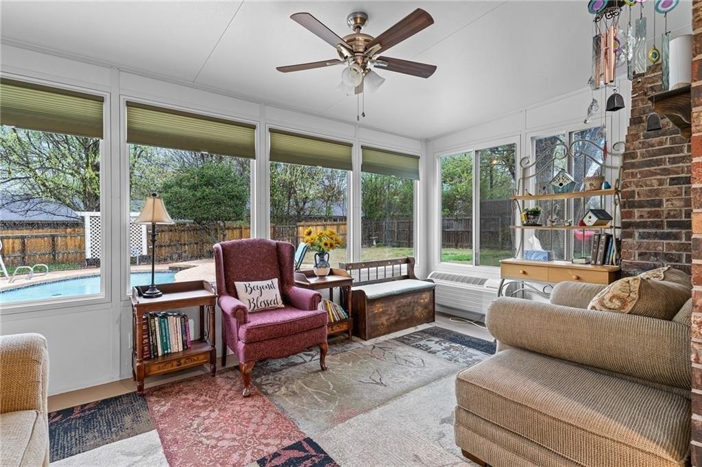 Christine St, Springdale, AR 72762