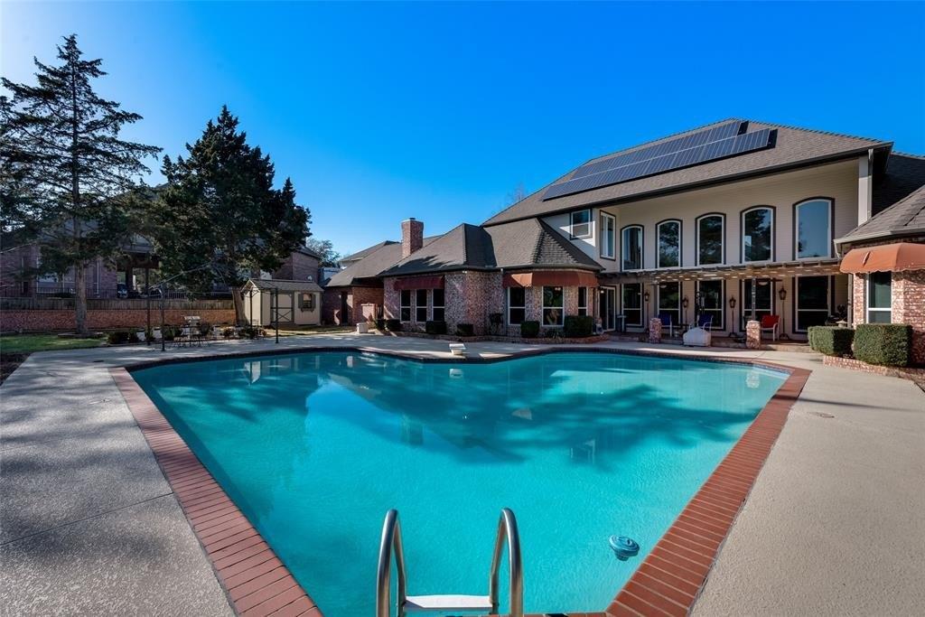 Leesburg Ct, Arlington, TX 76017