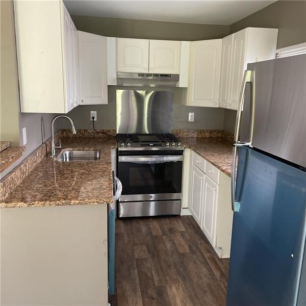 Caruso Dr, Monroeville, PA 15146