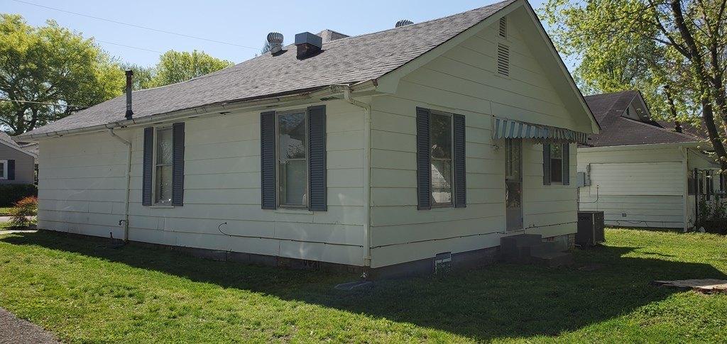Brown St, Paris, TN 38242