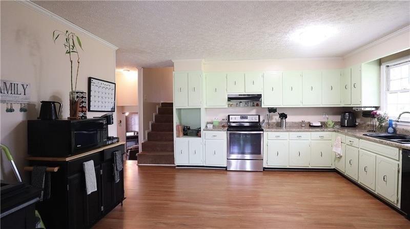 Lakeview Dr Se, Lindale, GA 30147