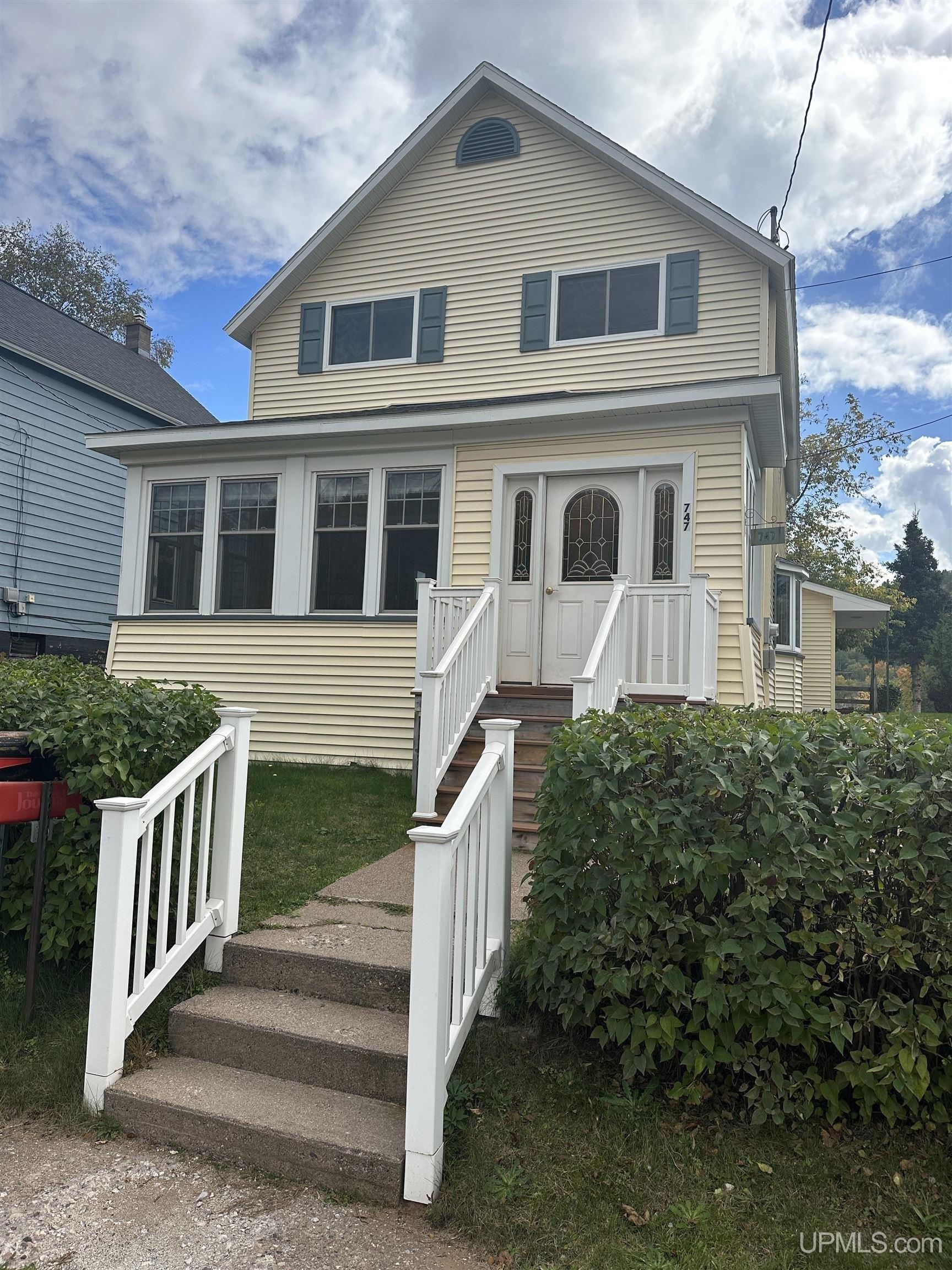 S Pine St, Ishpeming, MI 49849