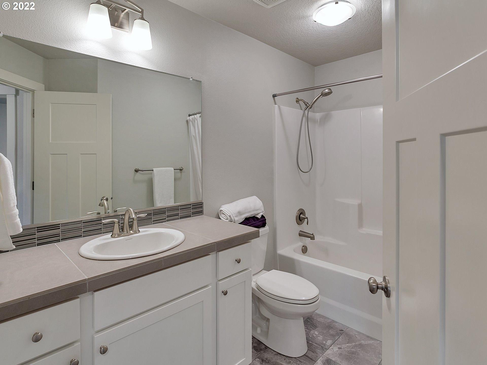 Ne Sockeye St, Troutdale, OR 97060