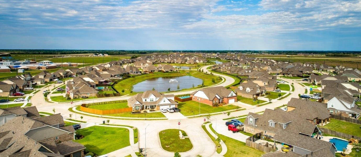 Lake Shore Ave, Baytown, TX 77523