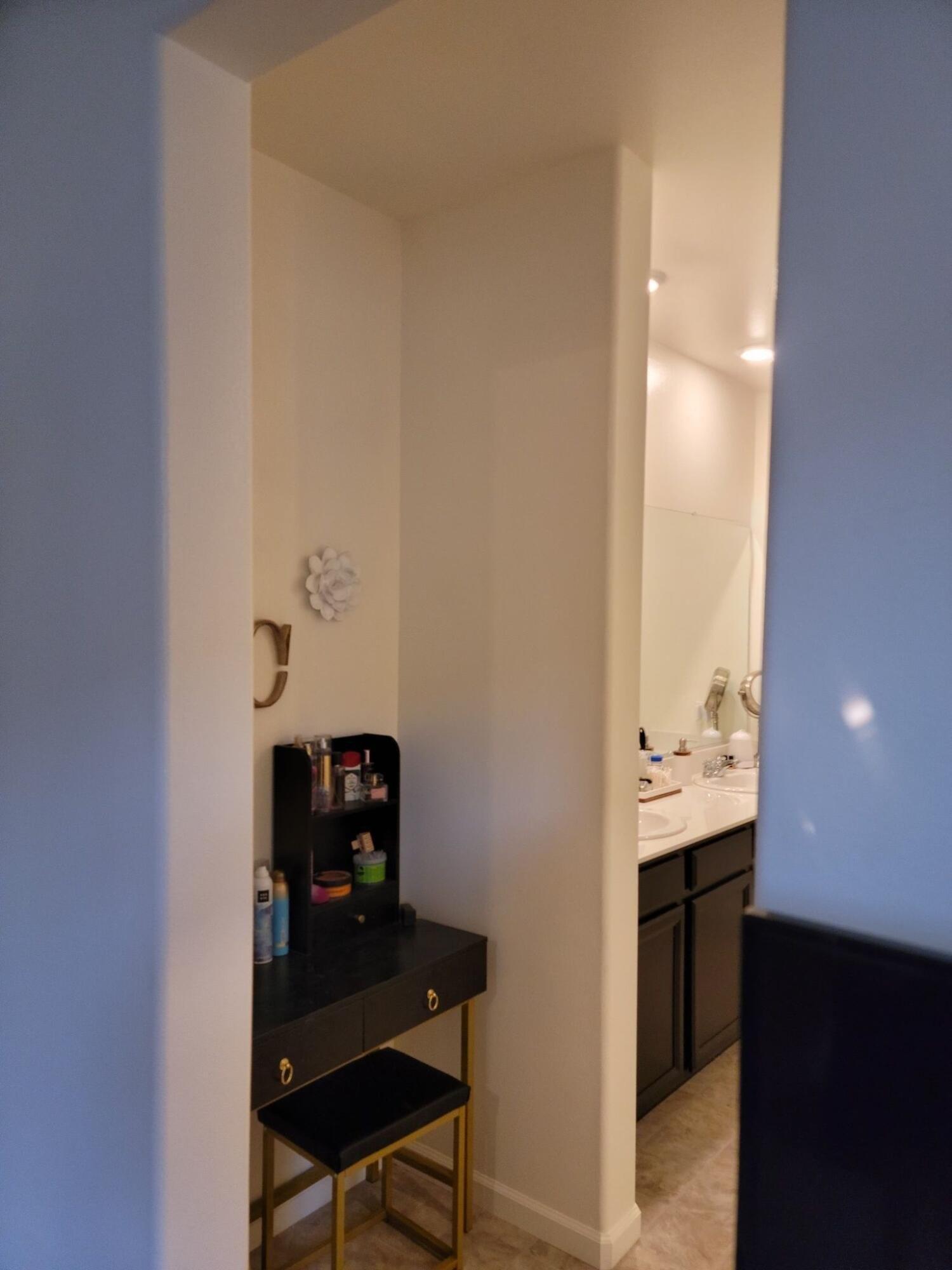 E Seeger Ave, Visalia, CA 93292