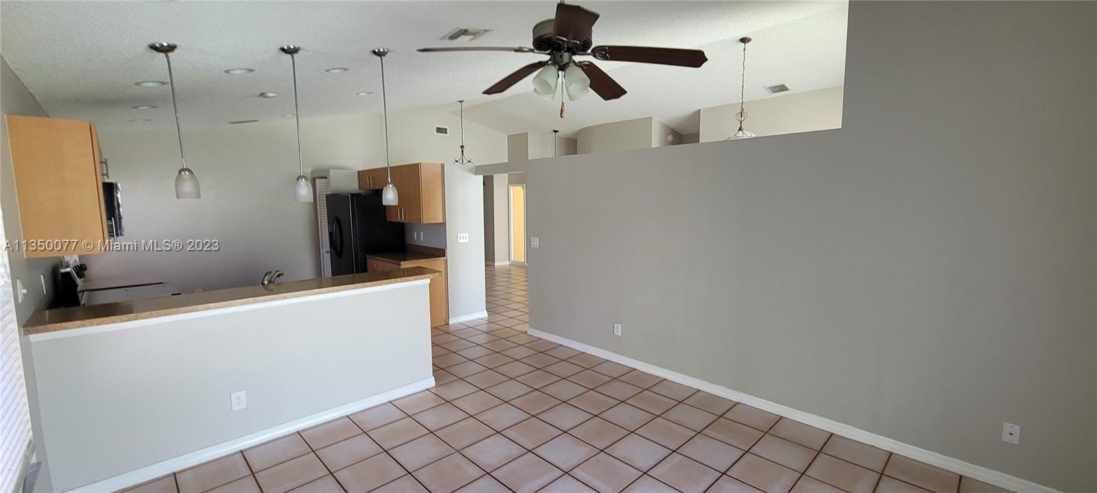 Nw 19th St, Pembroke Pines, FL 33029