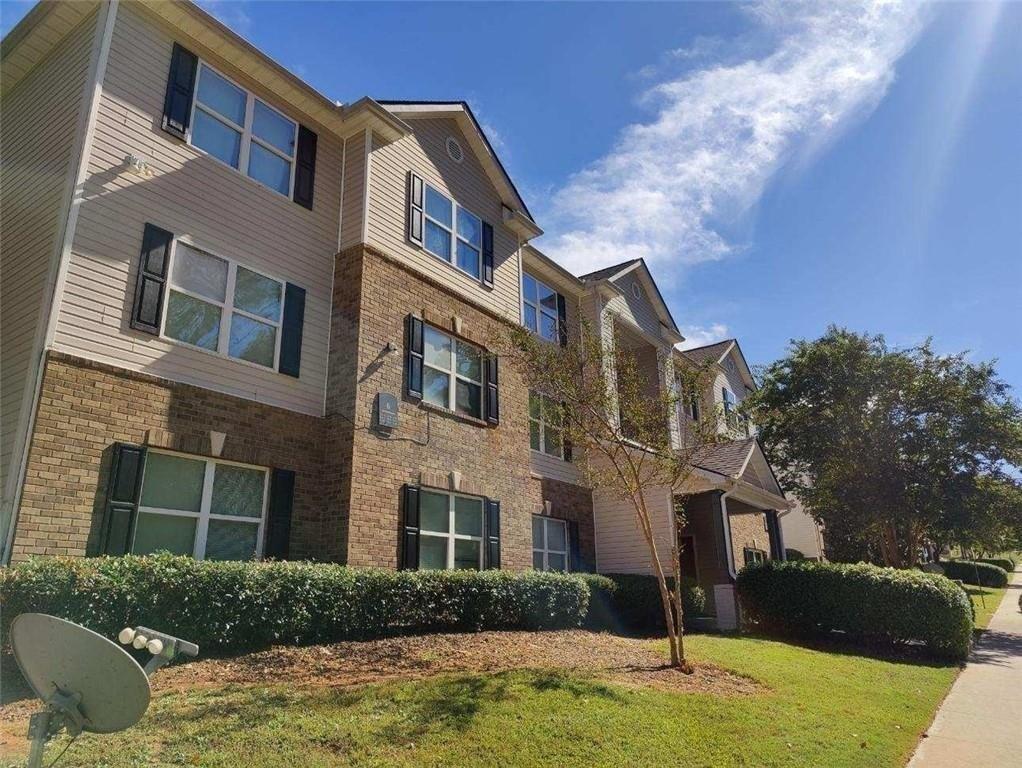 Fairington Village Dr, Lithonia, GA 30038