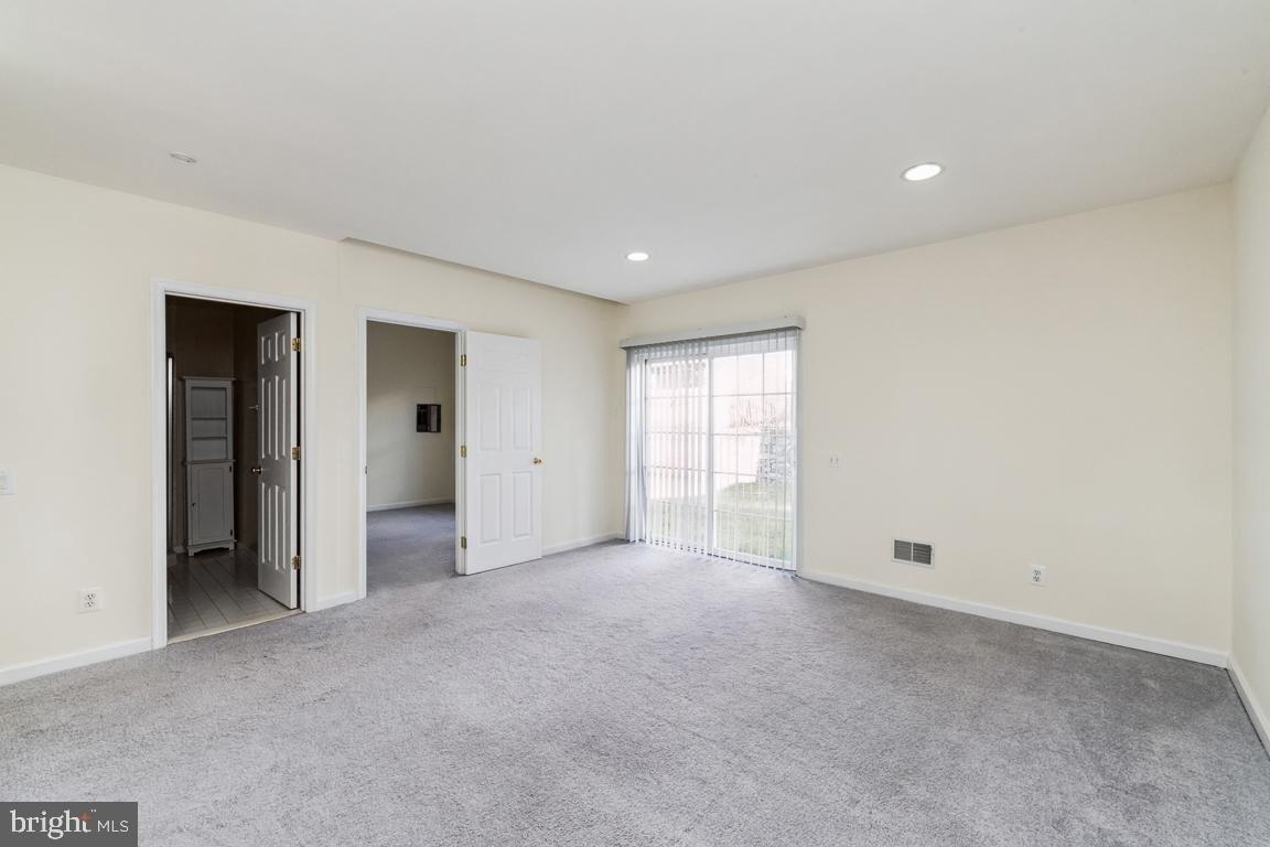 Courtyard Way, Haymarket, VA 20169