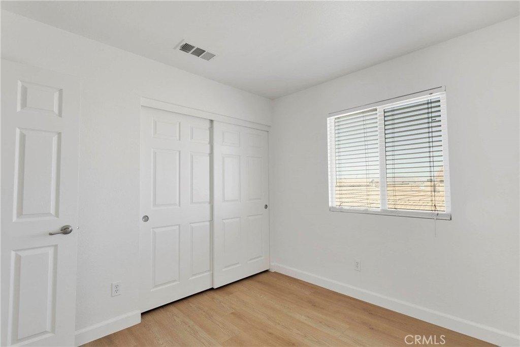 Evanston St, Victorville, CA 92392