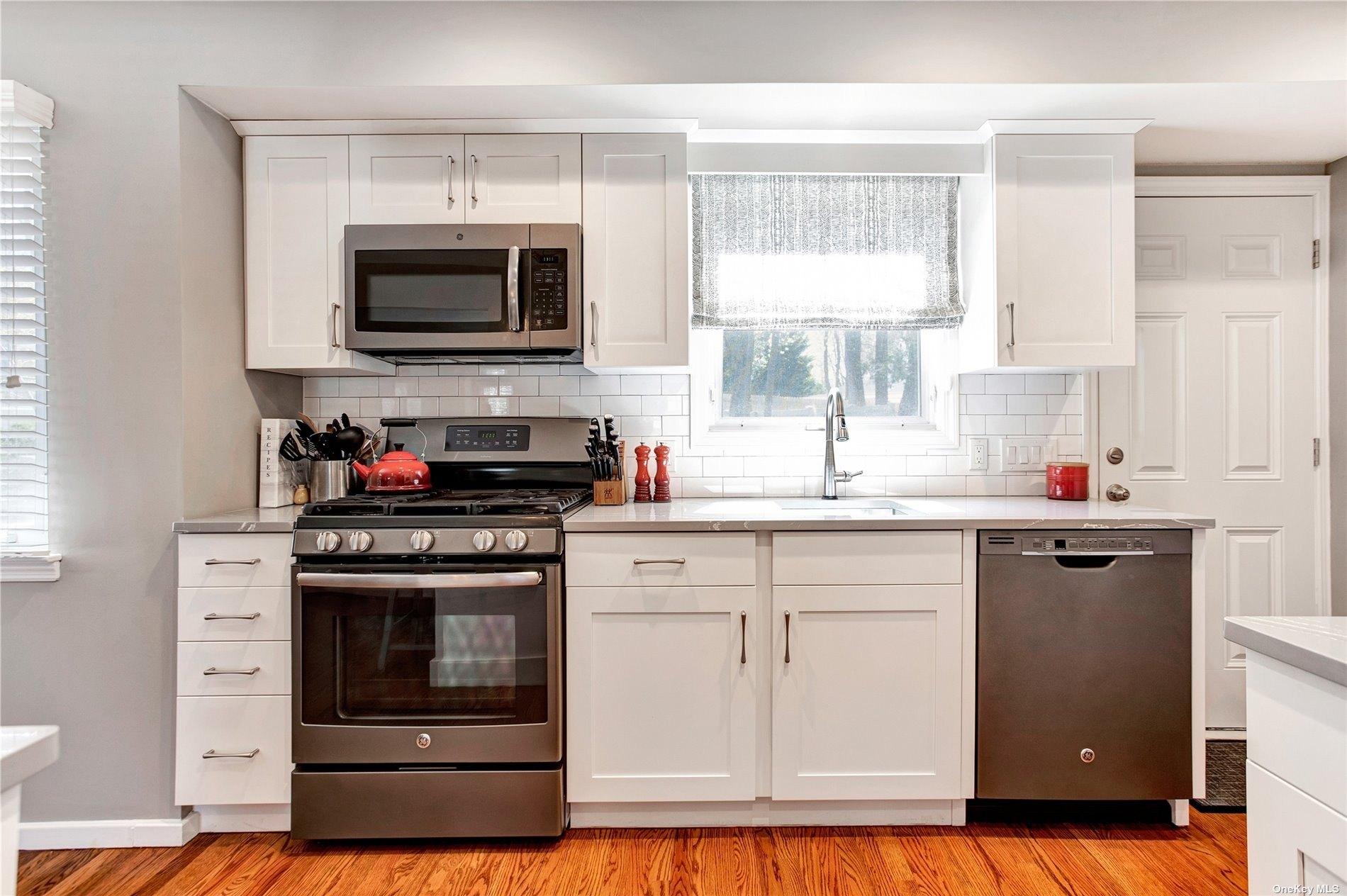 Bass Ct, Huntington, NY 11743