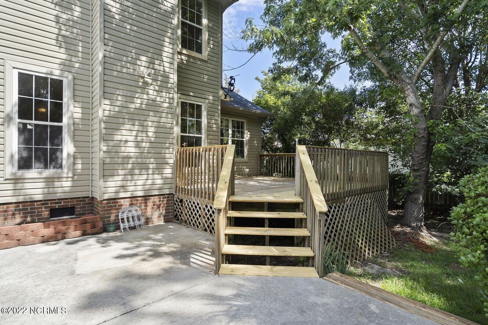 Richmond Dr, Jacksonville, NC 28540