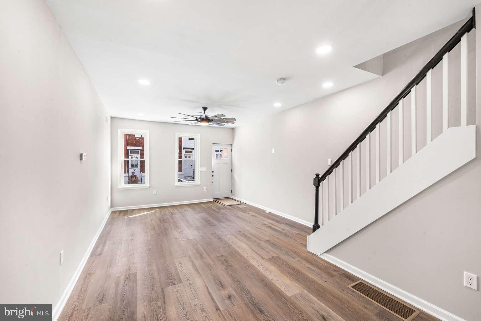 Pierce St, Philadelphia, PA 19145