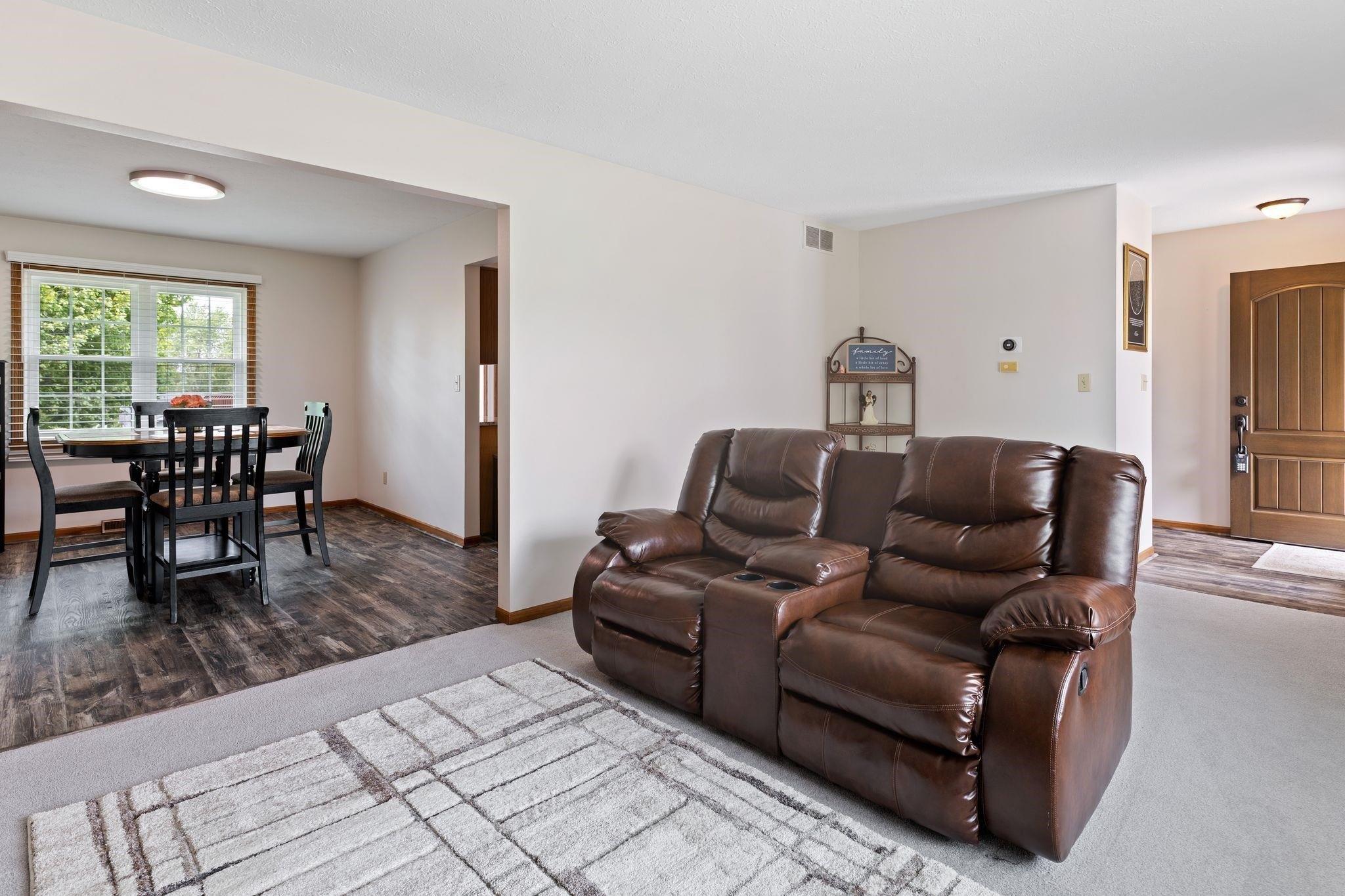 Old Towne Ct, Roscoe, IL 61073