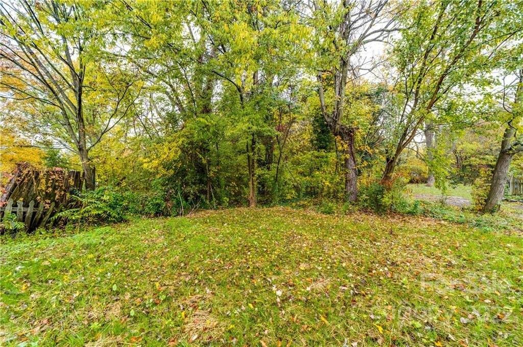 4th St, Statesville, NC 28677