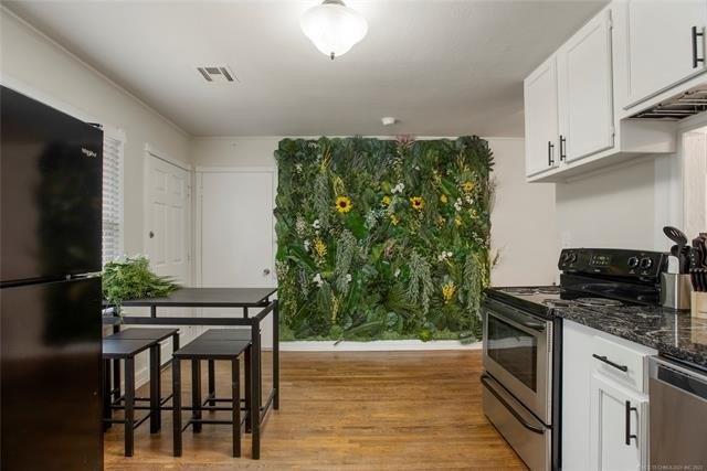 S Oswego Ave, Tulsa, OK 74114
