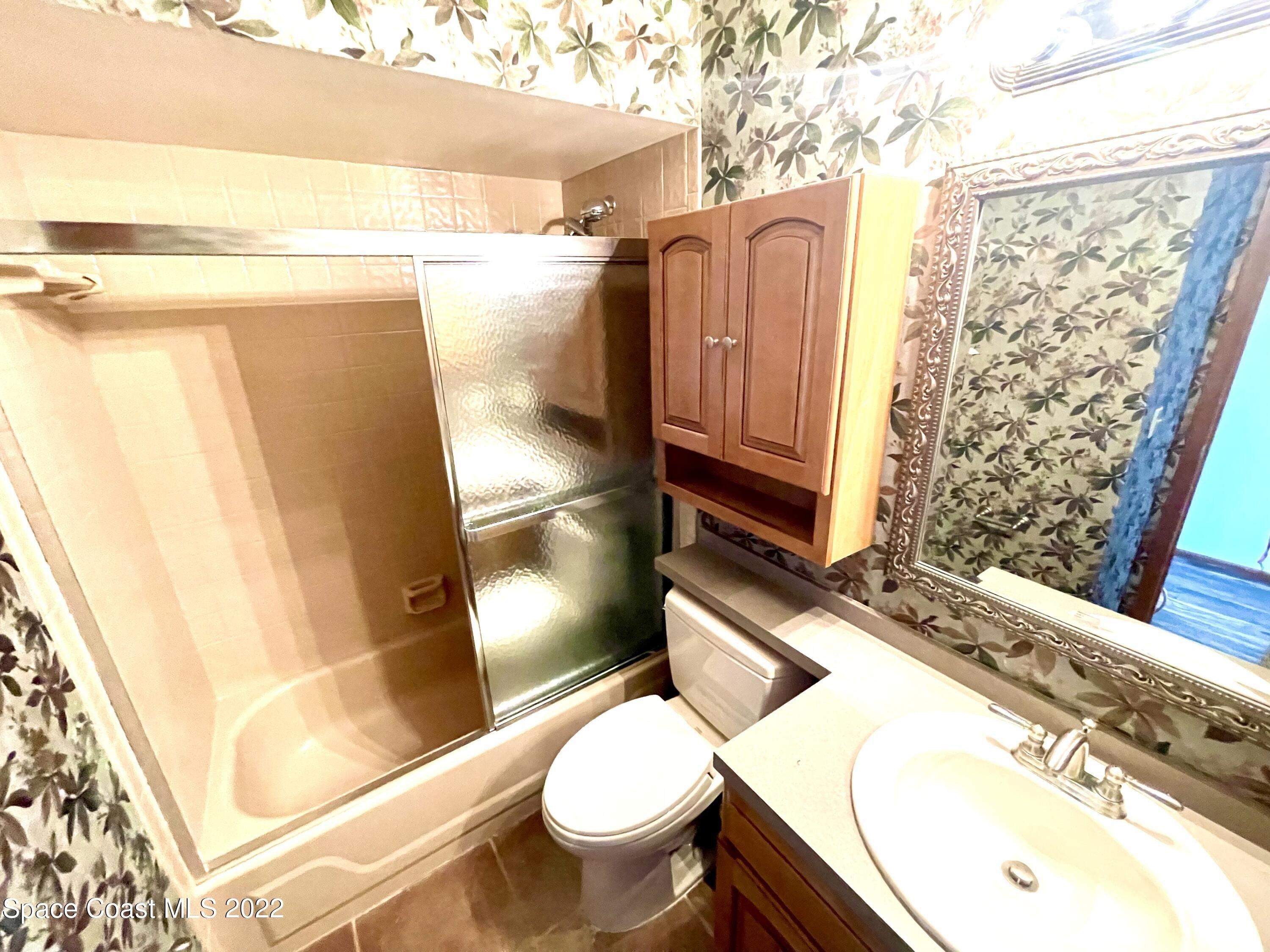 Clover Cir, Melbourne, FL 32935