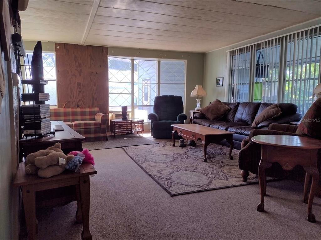 Hushpuppy Ln, Weeki Wachee, FL 34607