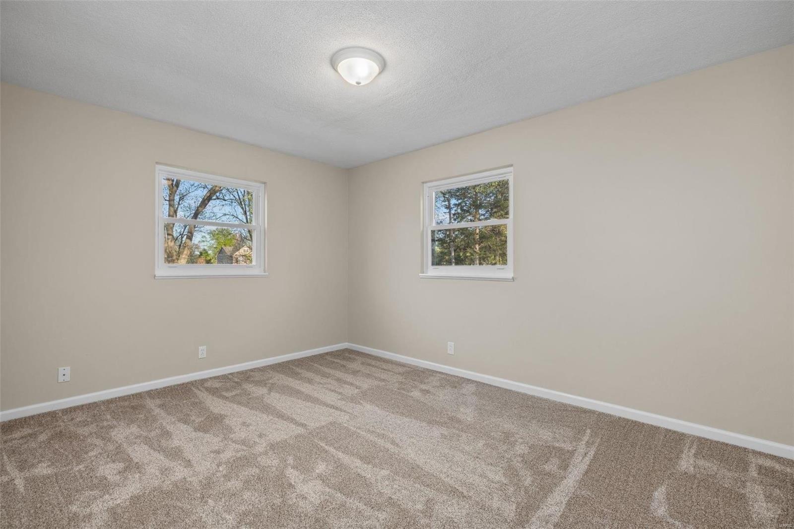 Ramsey Ln, Ballwin, MO 63021