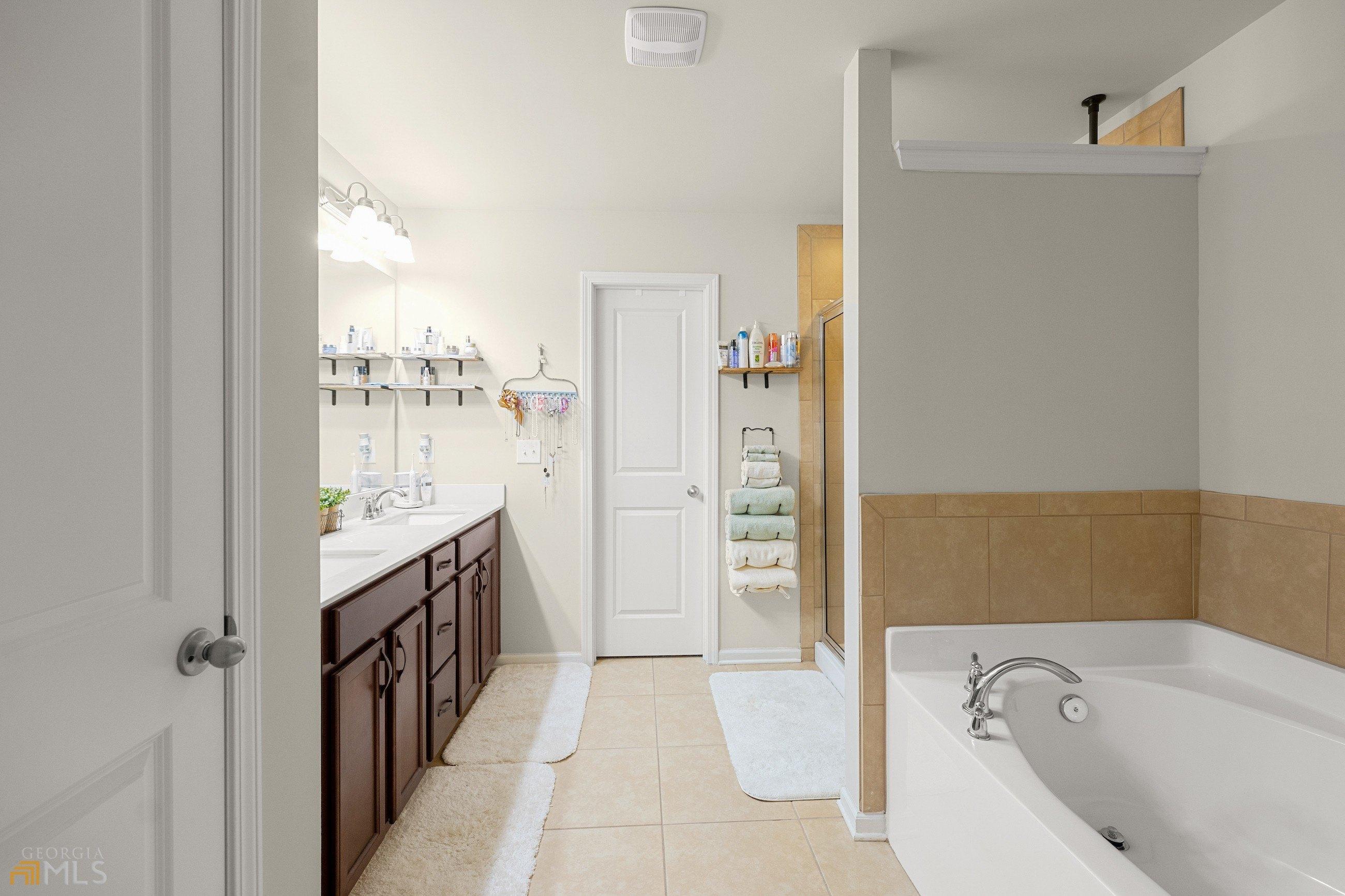 Highland Pointe Cir E, Dawsonville, GA 30534