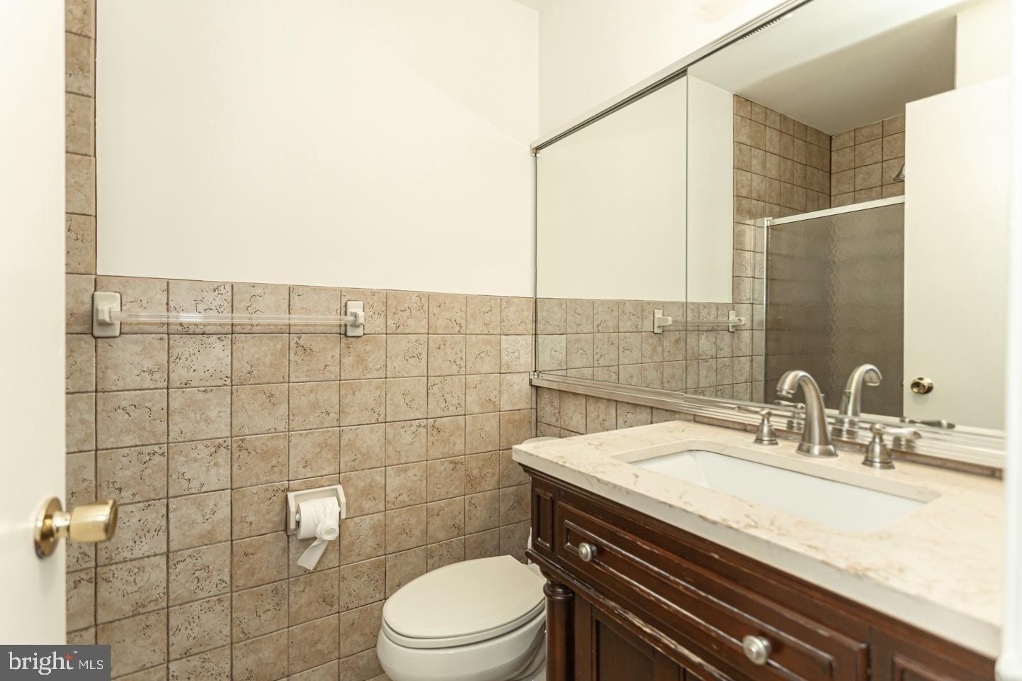 Woodbine Ct, Horsham, PA 19044