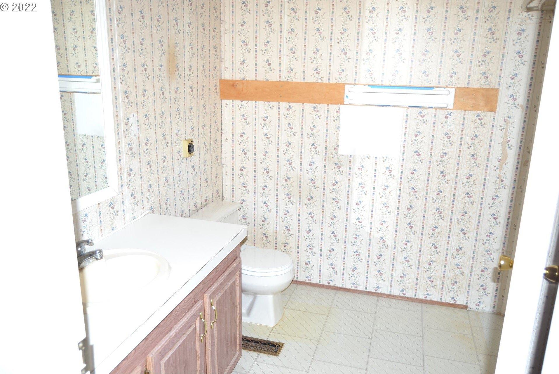 Sw Sunset Way, Troutdale, OR 97060