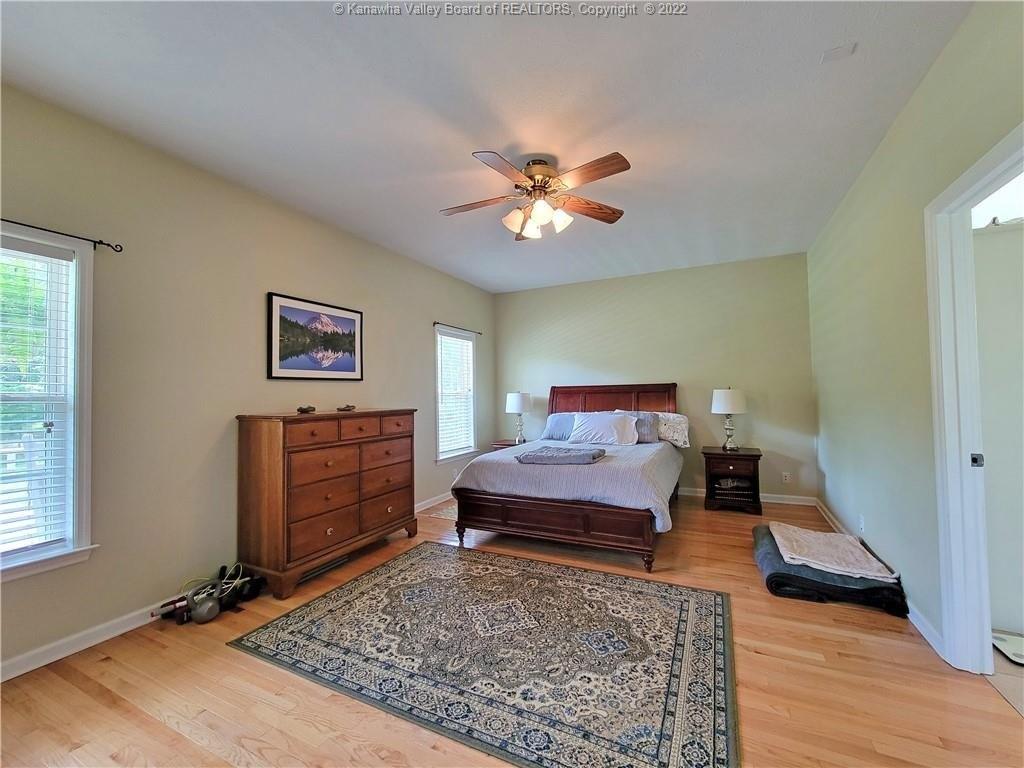 Grant Dr, Charleston, WV 25320