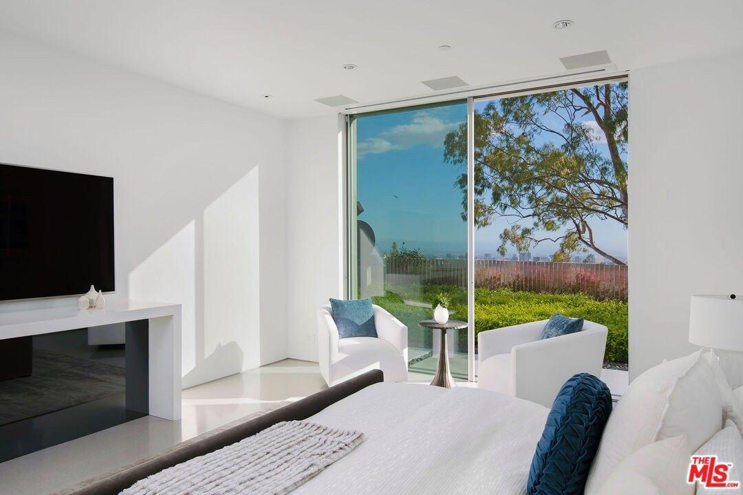 Angelo Dr, Beverly Hills, CA 90210