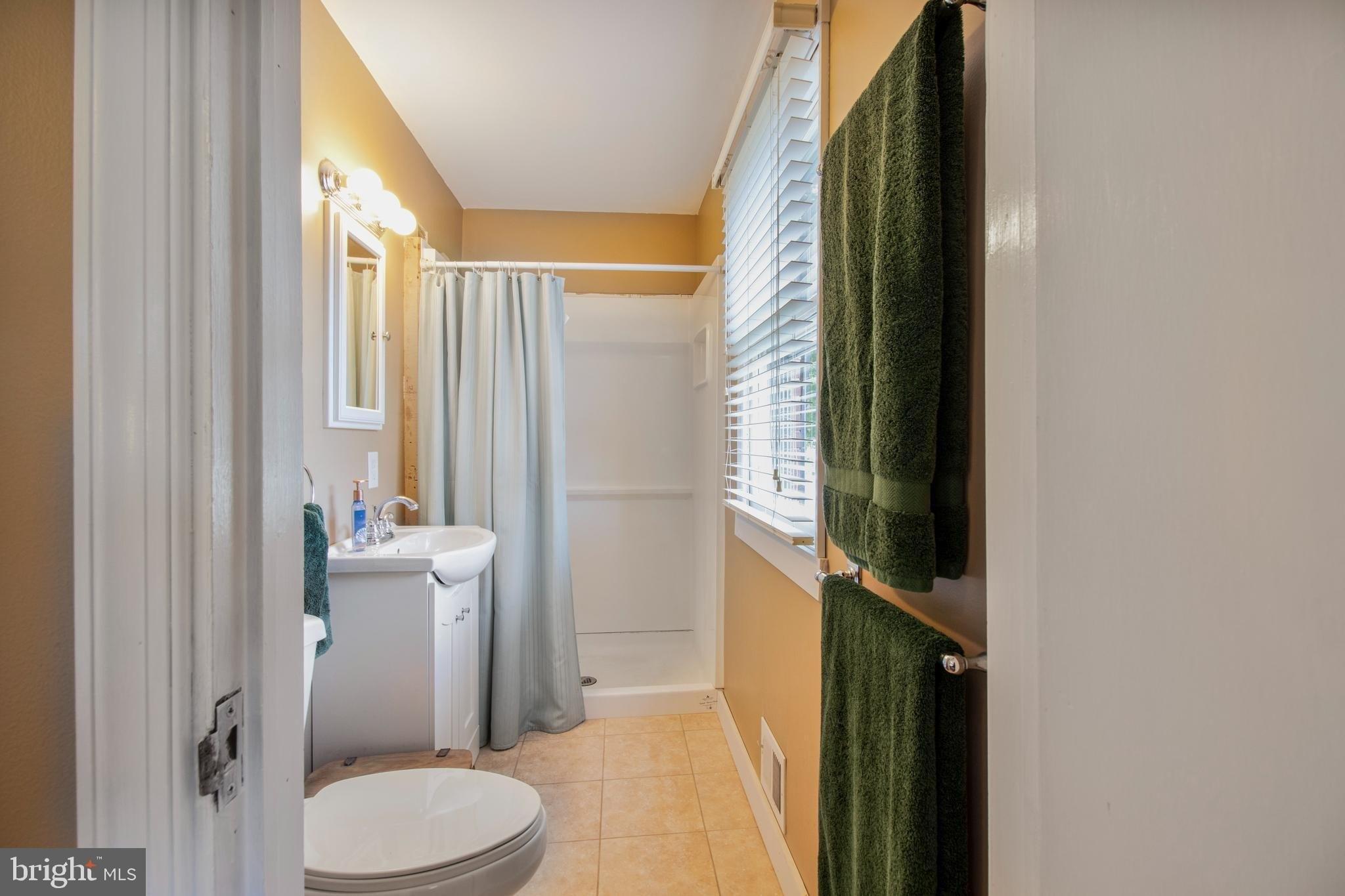 Fleetwood Dr, Beltsville, MD 20705