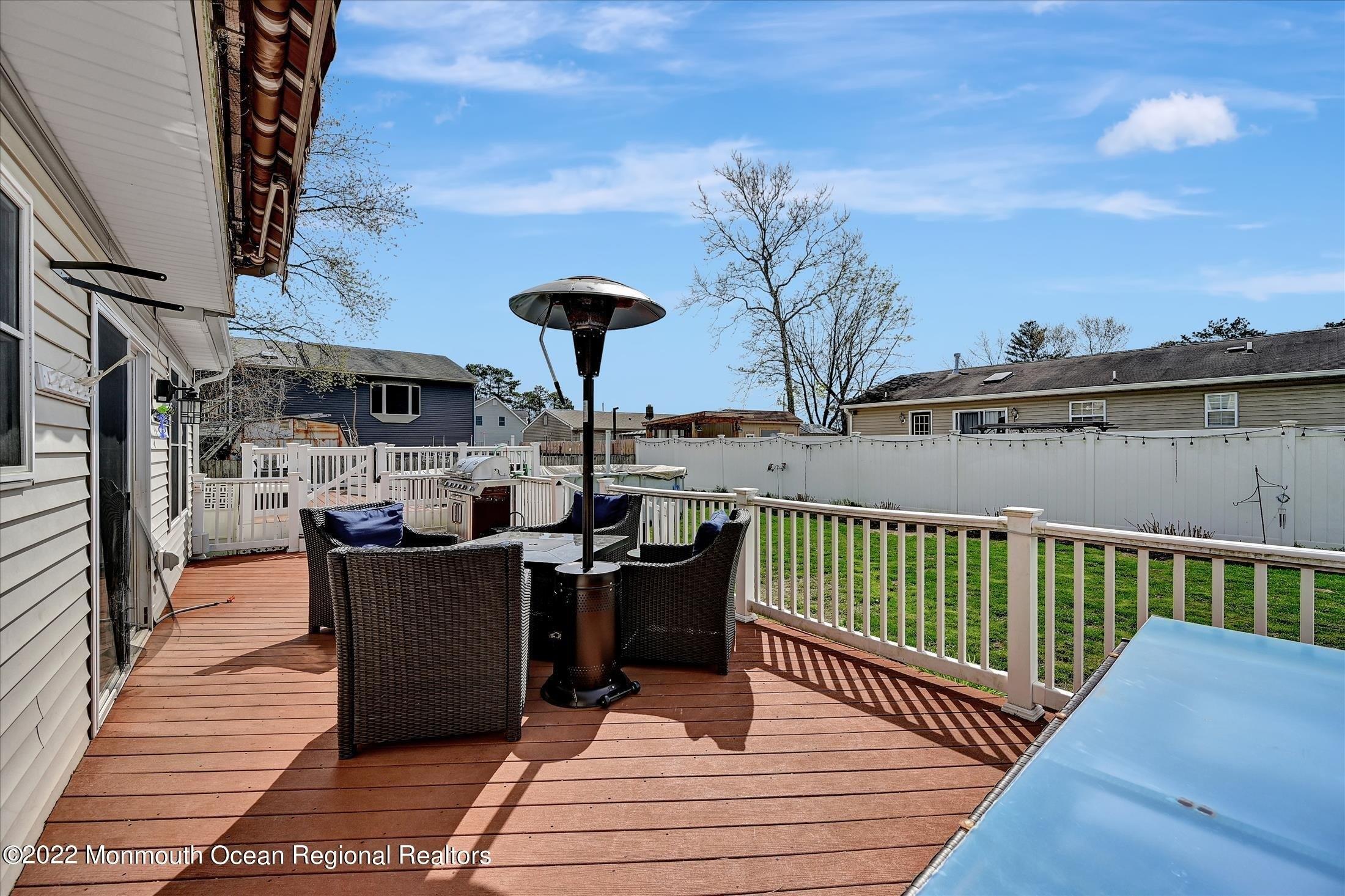 7th Ave, Toms River, NJ 08757